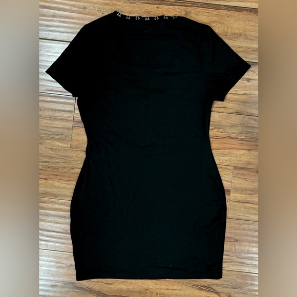 Never Giving Up Chain Dress - Picture 4 of 6